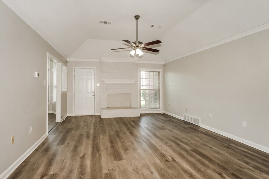 Building Photo - 7308 Schilling Cove E