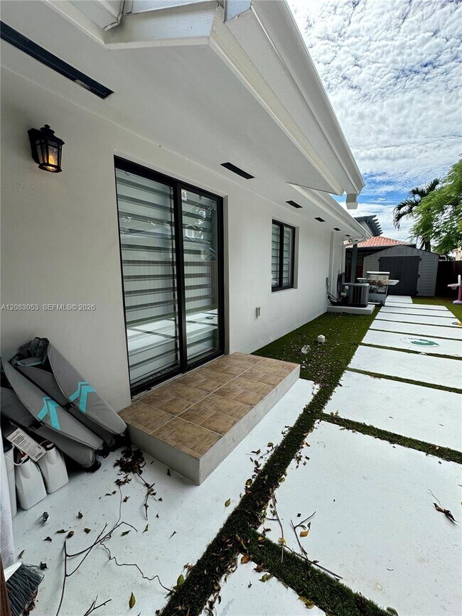 Building Photo - 8814 SW 126th Terrace
