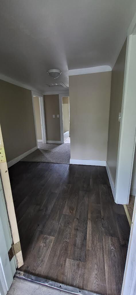 Building Photo - 2 Bedroom Apartment