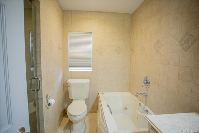 Building Photo - 540 E Chester St