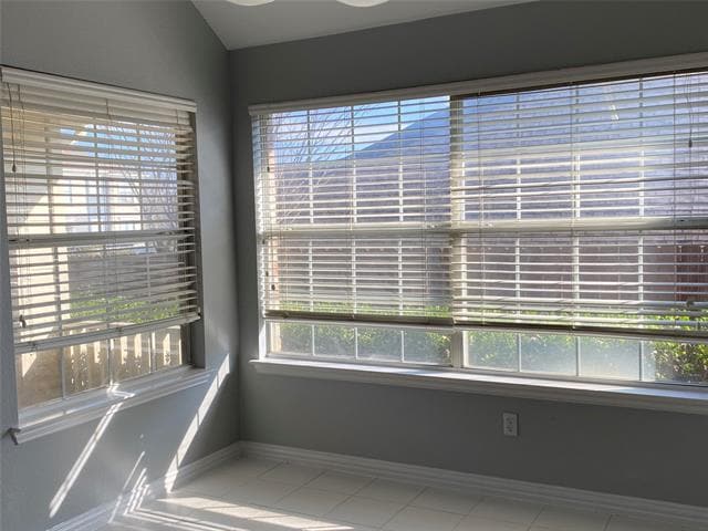 Building Photo - 429 Crestview Point Dr