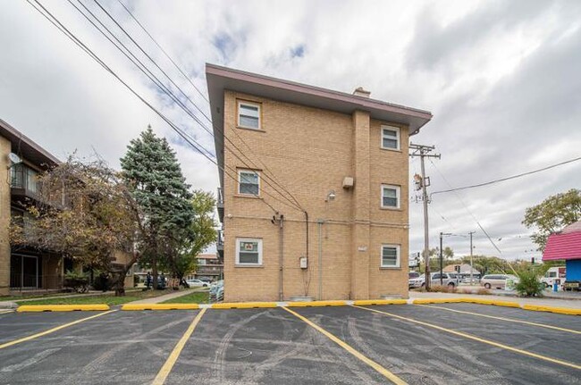 Building Photo - 15334 Doctor M.L.K. Jr Dr