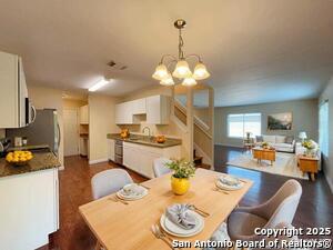 Building Photo - 6734 Honeyridge Ln