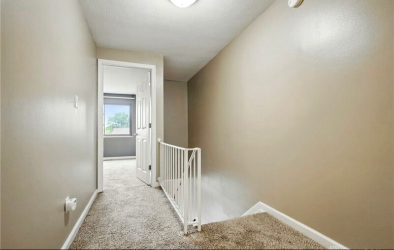 Building Photo - 647 Villa Rd