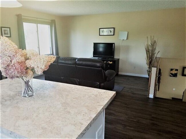 Building Photo - Great home, great quiet neighborhood!