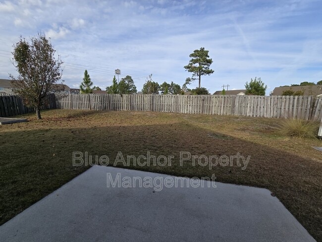 Building Photo - 333 Rose Bud Ln