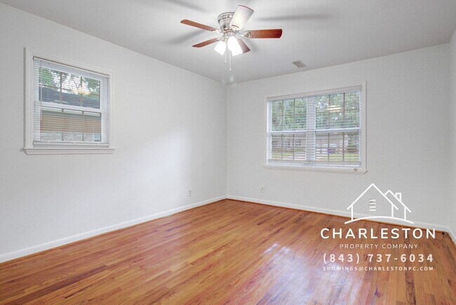 Building Photo - 816 E Estates Blvd