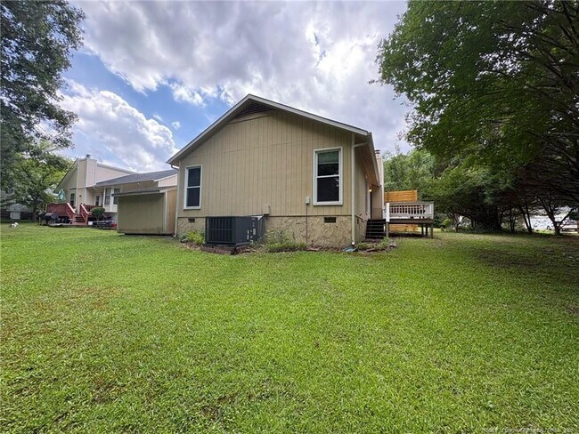 Building Photo - 491 Oates Dr