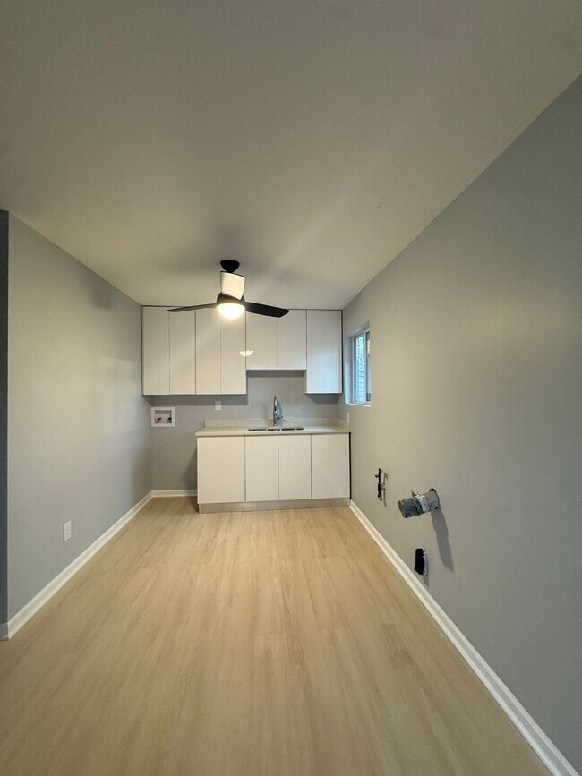 Building Photo - Cozy 3-Bedroom Home with Modern Updates – Comfortable Living Awaits