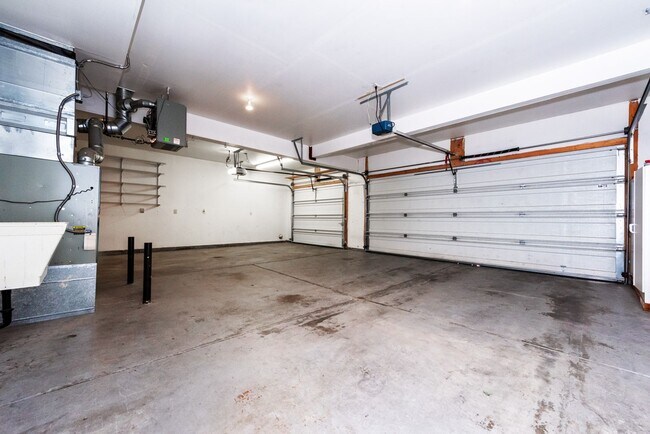 Building Photo - 5423 Cape Seville Dr