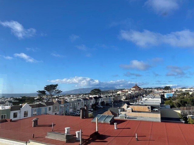 Building Photo - 1798 39th Ave