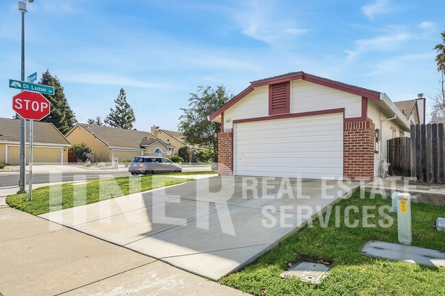 Building Photo - 9074 Concerto Ct