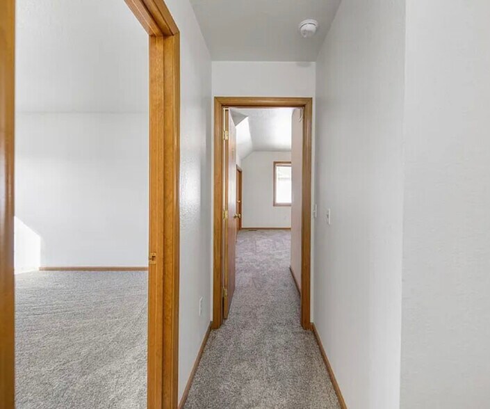 Building Photo - 7224 Douglas Rd