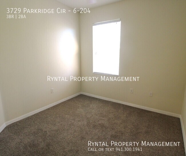 Building Photo - 3729 Parkridge Cir