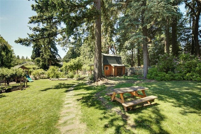 Building Photo - 4Bd/1.75Ba Seattle Home