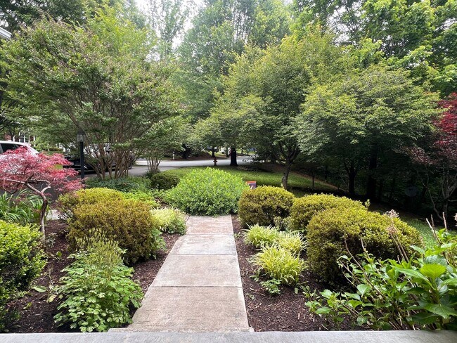Building Photo - 5920 Nicolet Ct