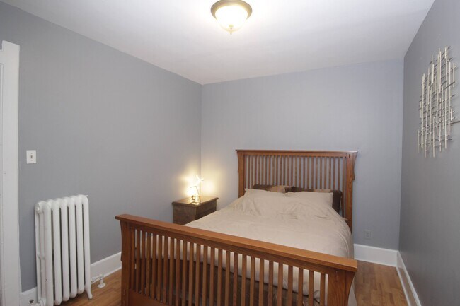 Building Photo - 1684 N Franklin Pl