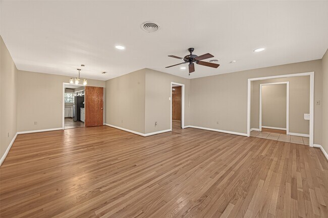 Building Photo - 5646 Hazen St