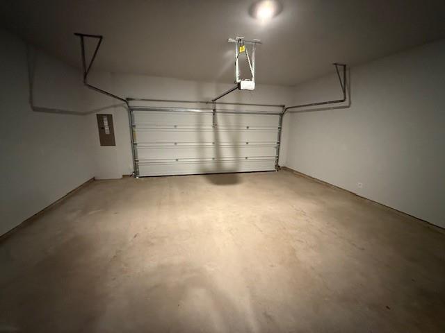 Building Photo - 313 Blackthorne Dr