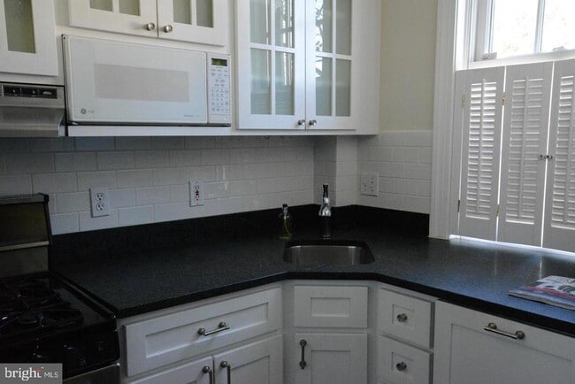 Building Photo - 2706 N St NW