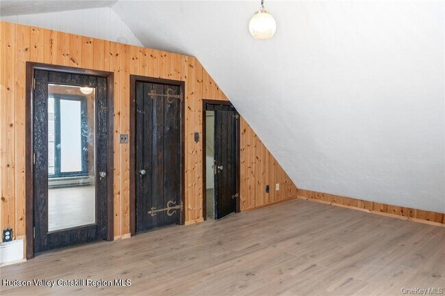 Building Photo - 378 Broadway