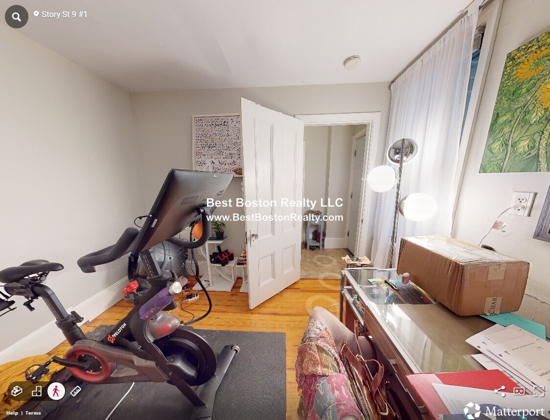 Building Photo - 9 Story St