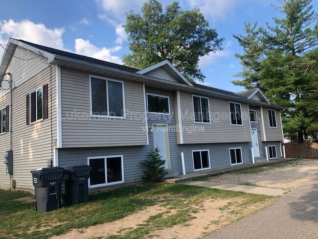 Building Photo - 1126-1128 Greenwood Ave