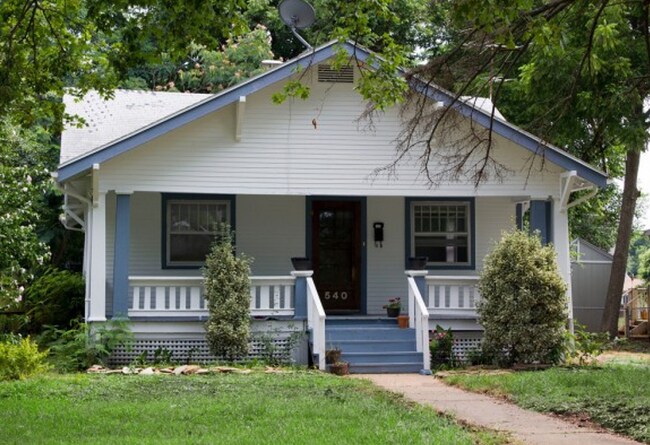 Primary Photo - Charming 2 bedroom 1 bath