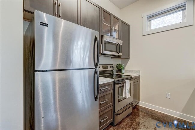 Building Photo - 1020 Porter St