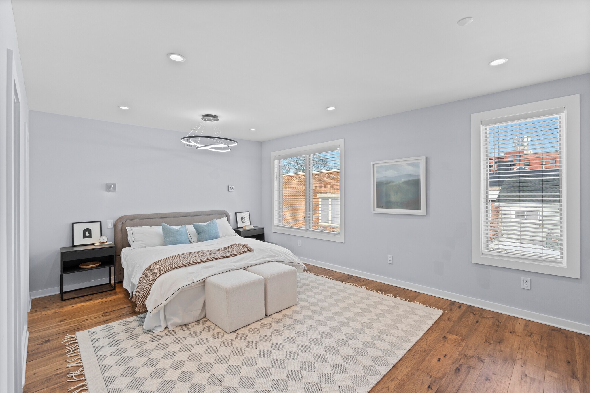 Building Photo - 869 Corinthian Ave
