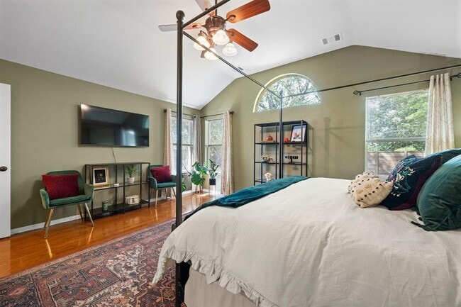 Building Photo - 13720 Shadowlawn Trace