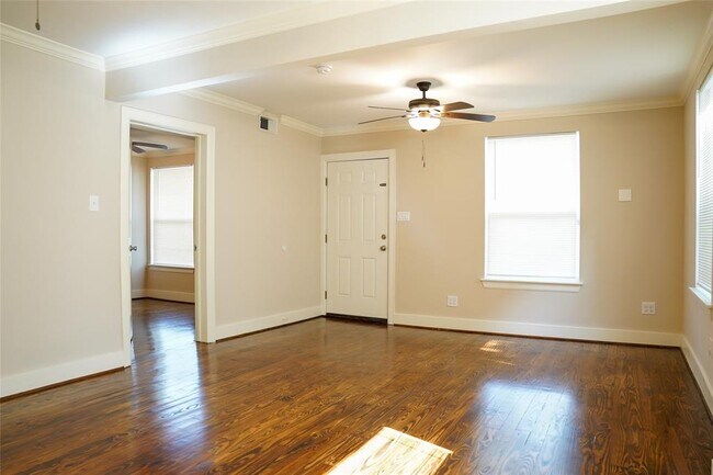 Building Photo - 2812 Avenue M