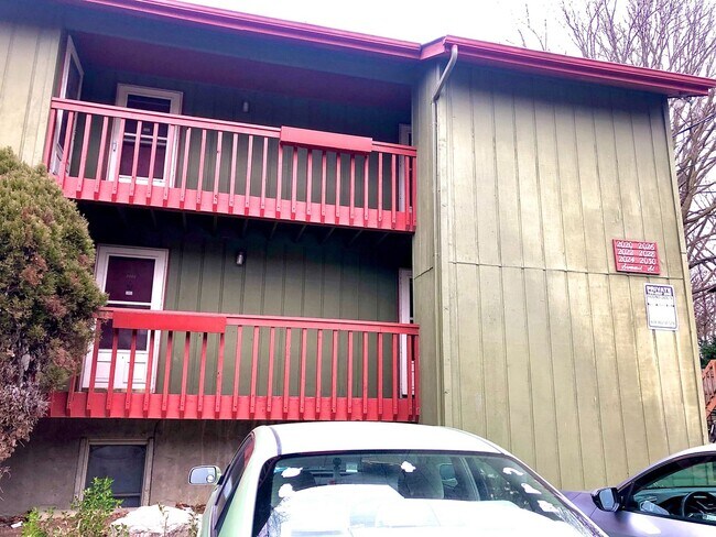 Primary Photo - 2026 Summit St