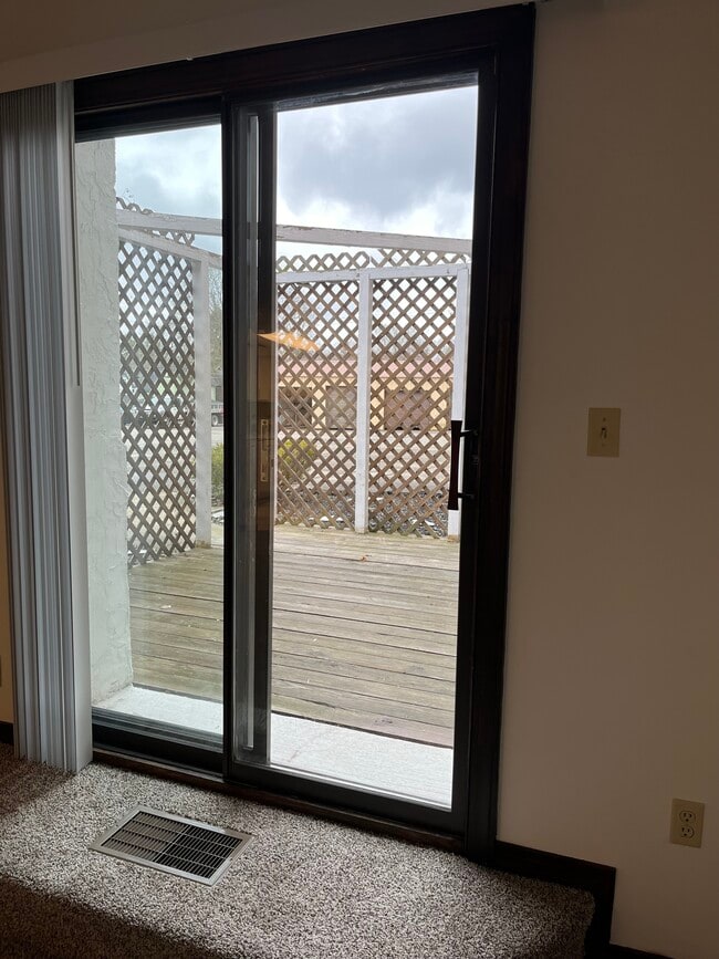 Building Photo - 317 Fairmount Ave