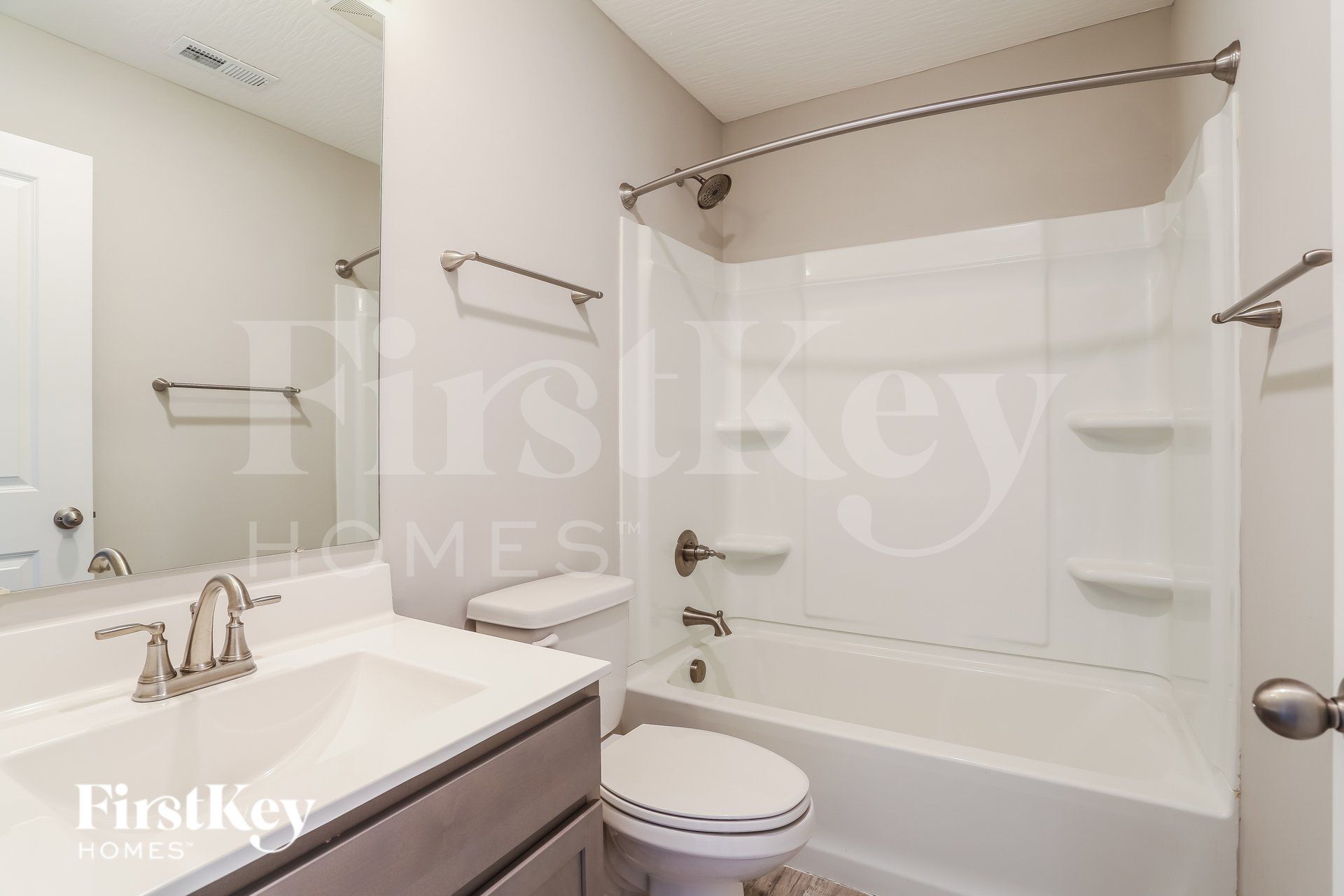 Building Photo - 1691 Eastbrook Dr N