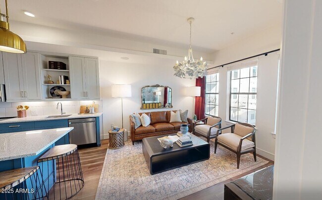 Building Photo - 98 S River Dr