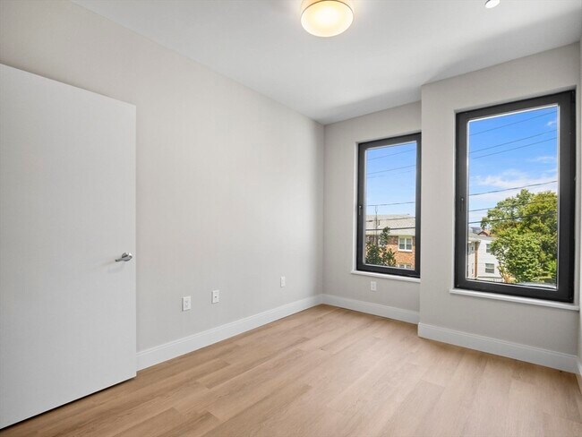 Building Photo - 249 Corey Rd