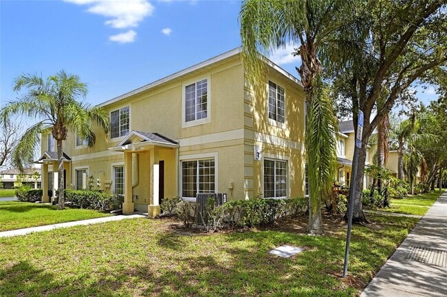 Building Photo - 10737 Keys Gate Dr