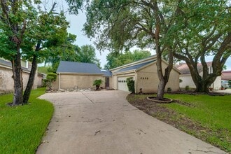 Building Photo - 6030 Gallant Forest Dr