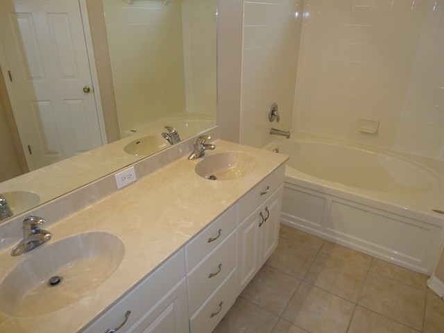 Building Photo - 24600 Victoria Wood Ct