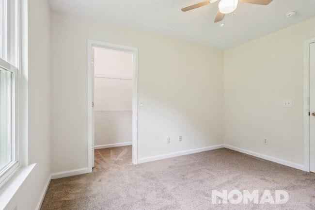 Building Photo - 1015 Chelsea Dr