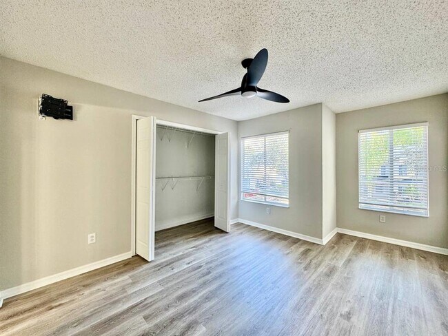 Building Photo - 10823 Brickside Ct