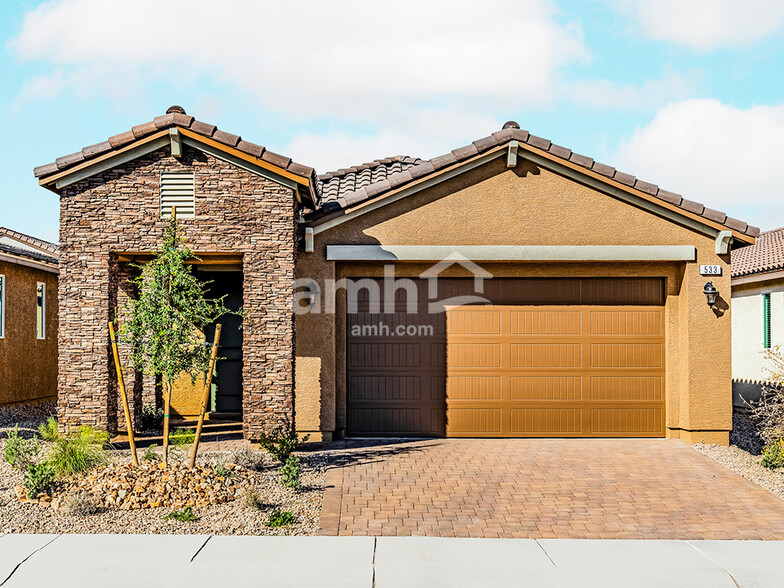 Primary Photo - 850 English Primrose St