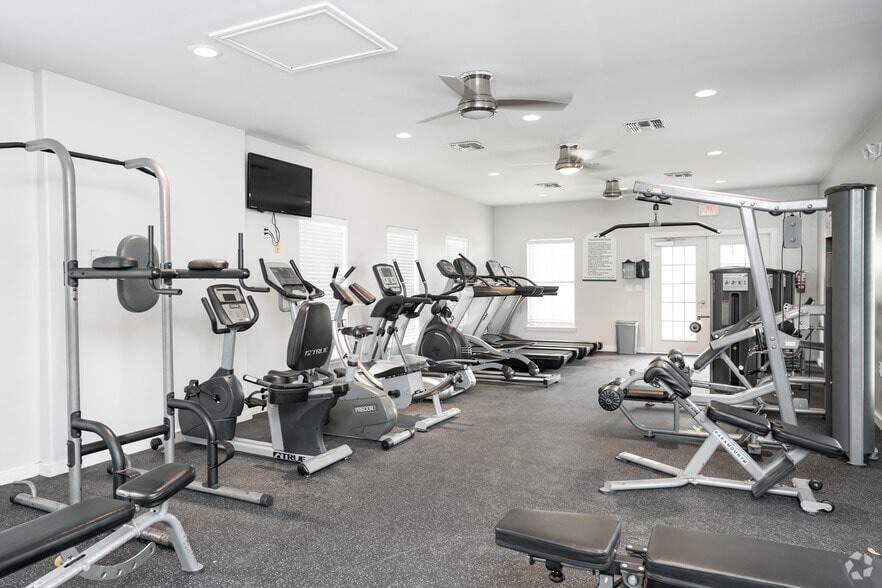 Primary Photo - San Pedro Apartments