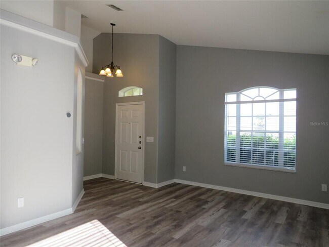 Building Photo - 16625 Palm Spring Dr