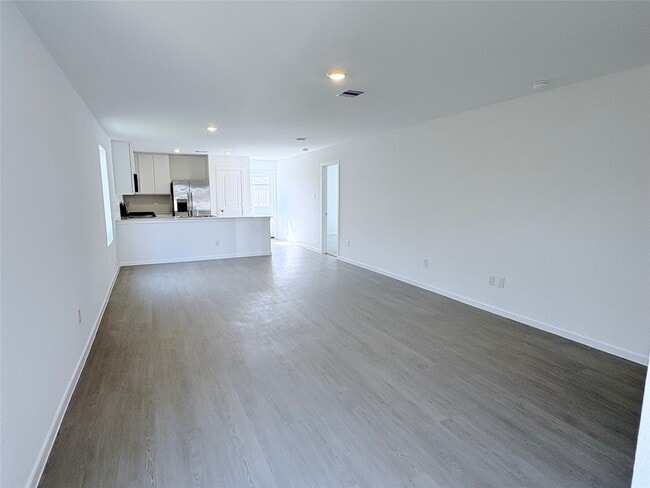 Building Photo - 26915 Dalmatian Bellflower Dr