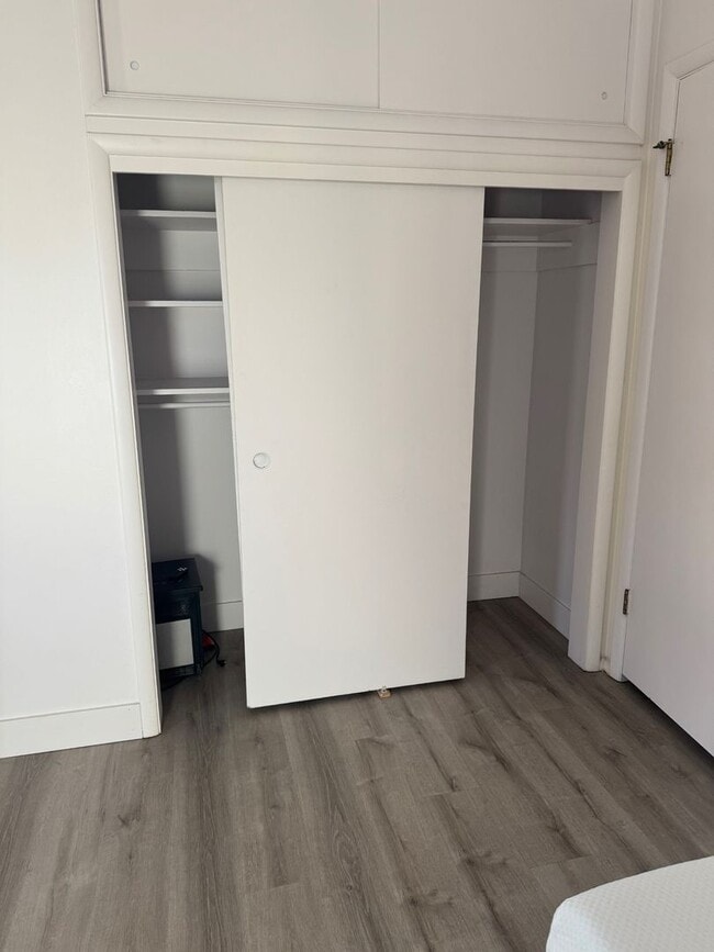 Building Photo - Student Housing: Private Bedroom