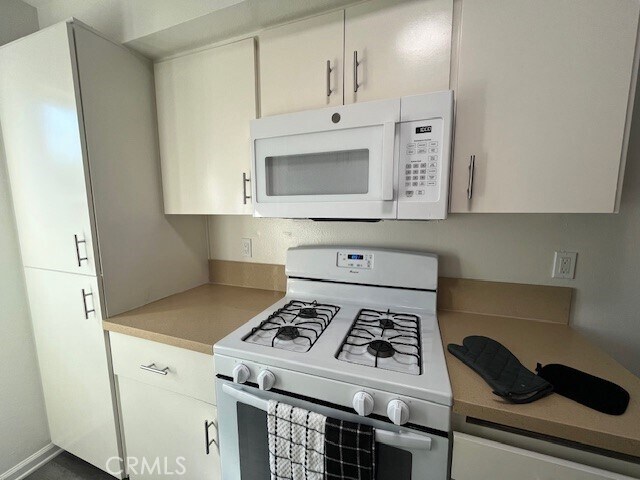 Building Photo - 44220 San Pablo Ave