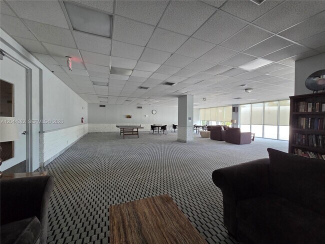 Building Photo - 2100 Sans Souci Blvd