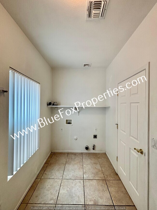 Building Photo - 13724 E Oxmoor Valley Dr
